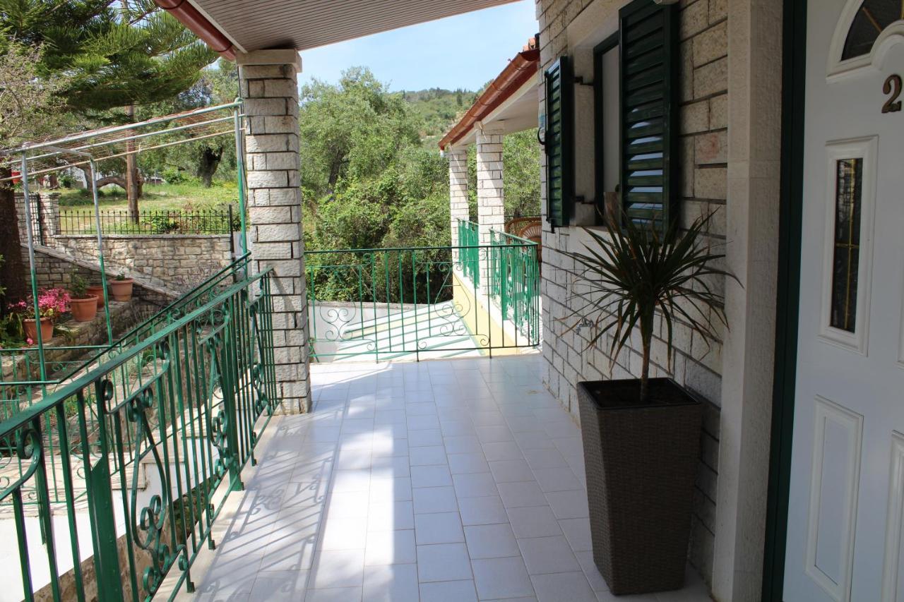 Paxos Rock Apartments Gaios Exteriör bild