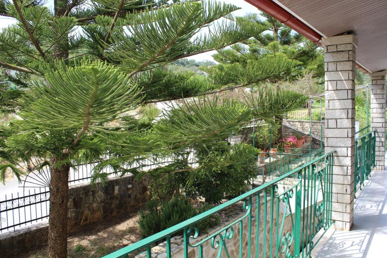 Paxos Rock Apartments Gaios Exteriör bild