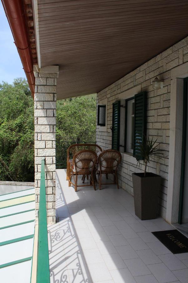 Paxos Rock Apartments Gaios Exteriör bild