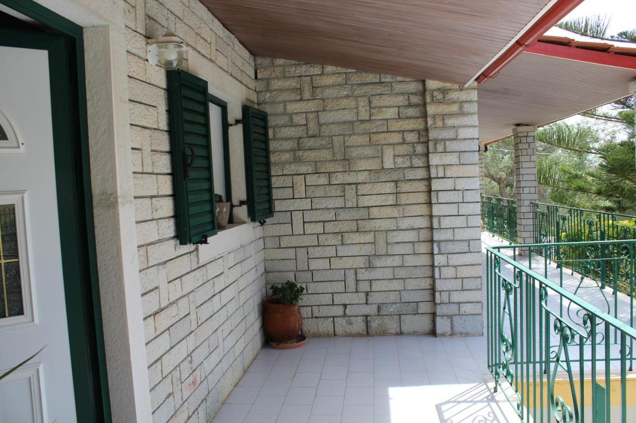 Paxos Rock Apartments Gaios Exteriör bild