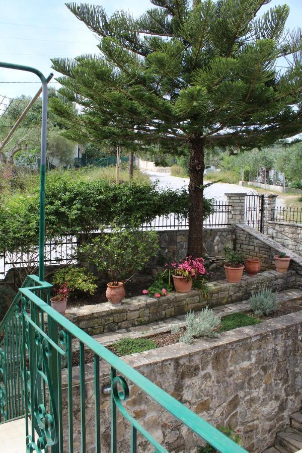 Paxos Rock Apartments Gaios Exteriör bild